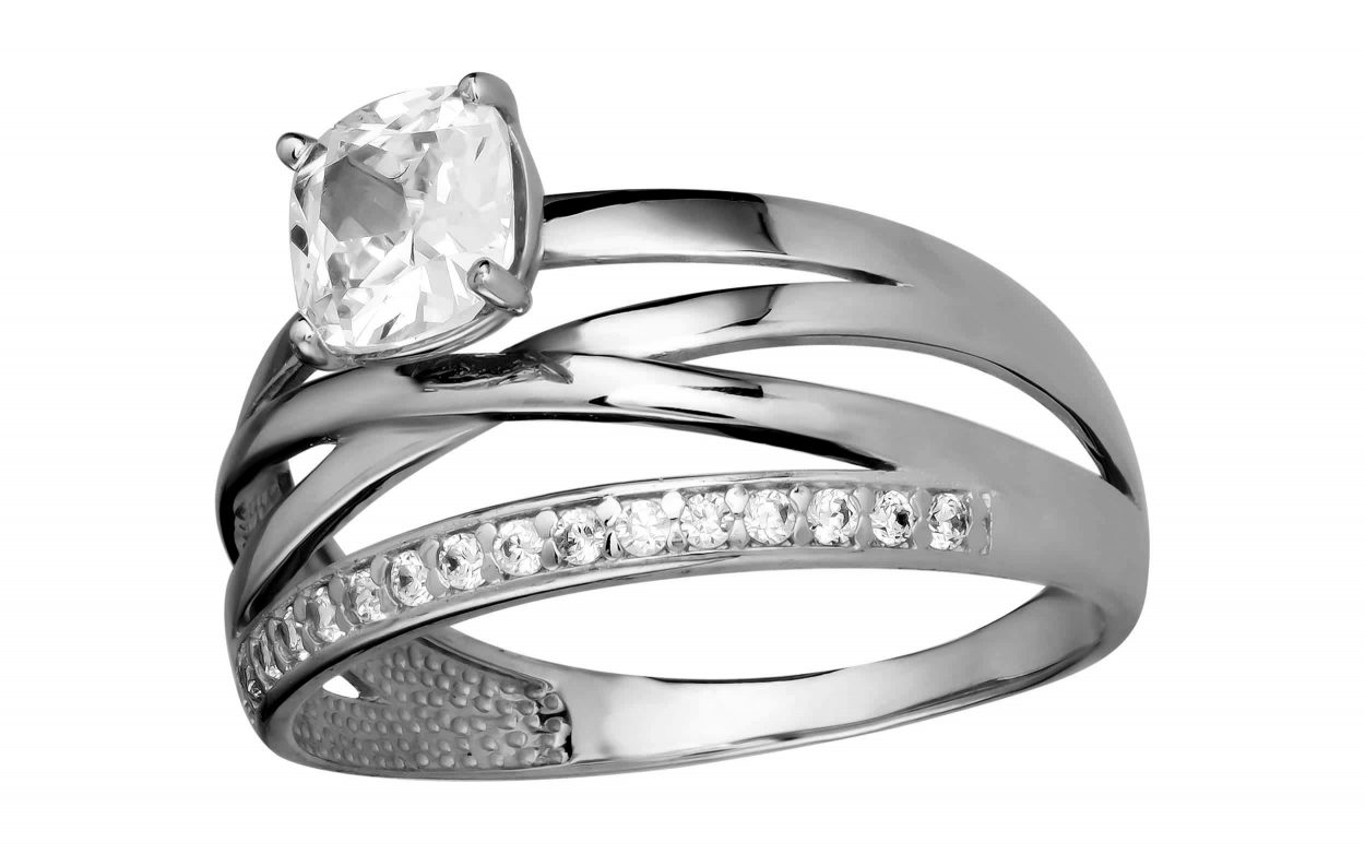 Серебряное кольцо с фианитами КВ2982