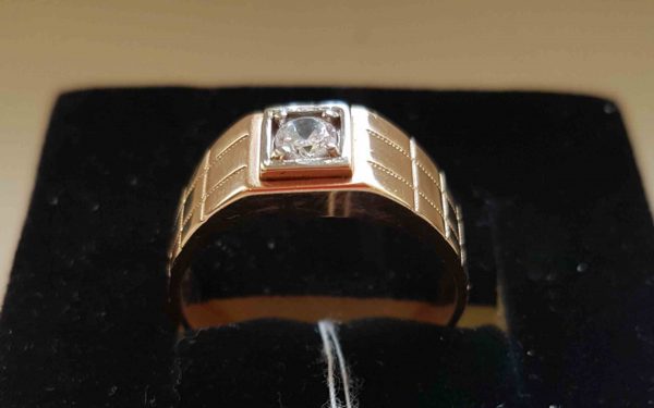 Золотая печатка ПЧ084 фото Золотая печатка ПЧ084 вид сбоку