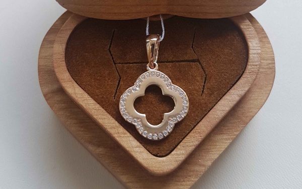 Золотая подвеска ПВ1395 Фото золотая подвеска ПВ1395 средний вес 1.40 грамма