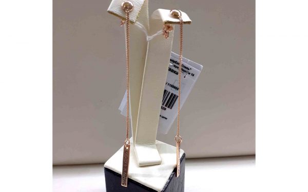 Фото золотые сережки СБ270 на подставке