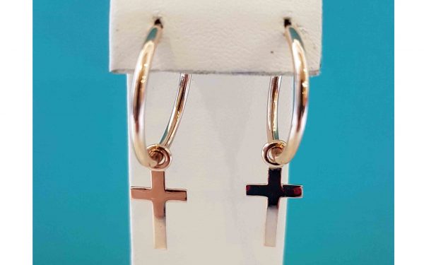 фото Золотые серьги СБ313 в виде крестика на кольце висят на блистере